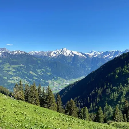 בית נופש In Zillertal Near Slopes *