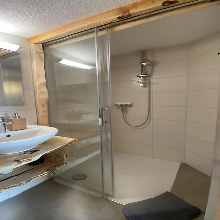 In Zillertal Near Slopes Semesterbostad