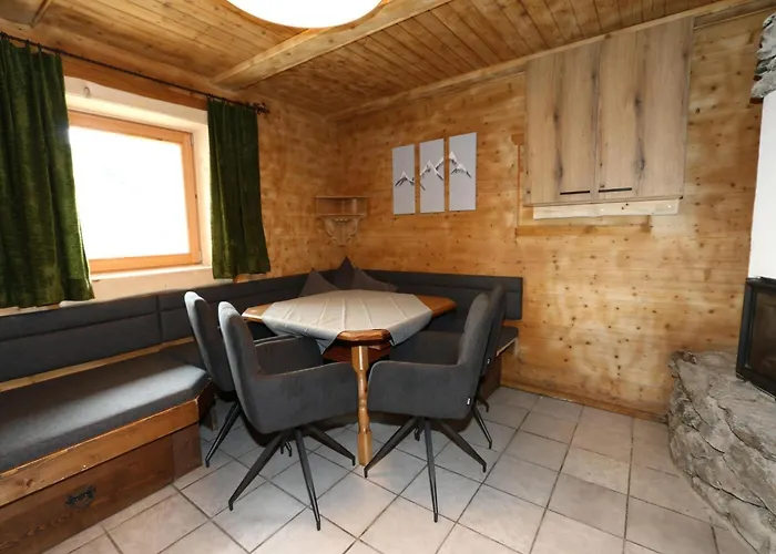 In Zillertal Near Slopes 펜션 Zellberg